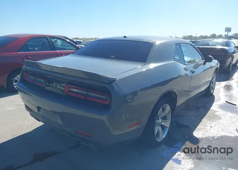 2018 Dodge Challenger Sxt z USA, uszkodzony, nr VIN 2C3CDZAG0JH317845